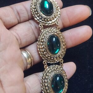Vintage Chunky Gold Tone Emerald Green Resin Cabochon Statement Link Bracelet